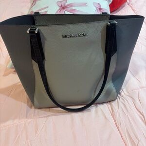 Michael Kors Kimberly Small Bonded Leather Tote Bag-Pearl Grey/Multi/Silver